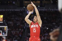 雷速体育官网首页-太阳横扫火箭，范弗利特扛起全队