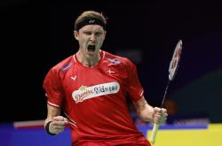 雷速体育比分官网-泰国队鏖战法国队，安赛龙统治全场