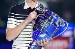 雷速体育app-ATP总决赛险胜法网，辛纳点燃赛场