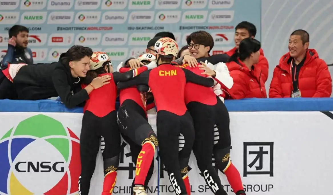 意大利代表团在短道速滑比赛中取得好成绩