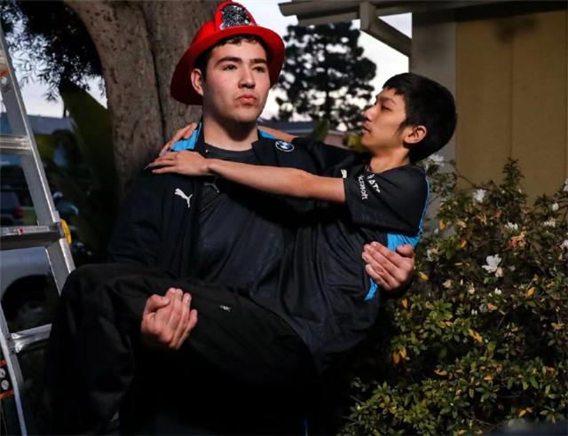 C9横扫TES,Oner操刀奇招英雄翻盘成都决赛之夜3:2(东京) C9横扫TES,Oner操刀奇招英雄翻盘成都决赛之夜3:2(东京)