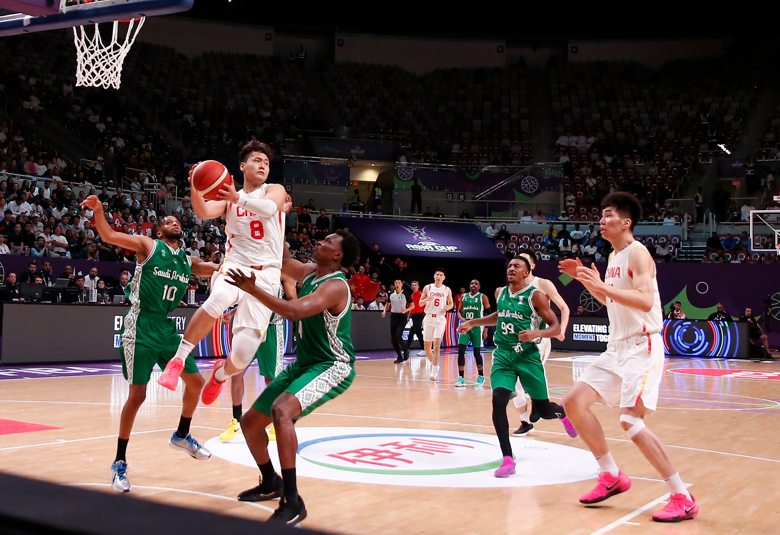 甘肃男篮力克山东队,实力大增 甘肃男篮力克山东队,实力大增