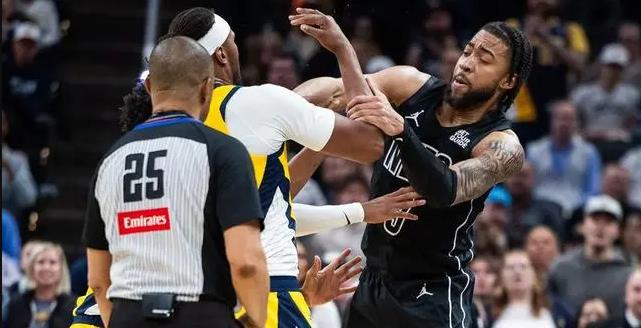 篮网队在关键时刻领先击败对手，晋级总决赛