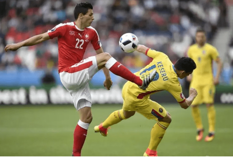 关于欧预赛半决赛对决定胜负,球员实力展现技艺的信息 关于欧预赛半决赛对决定胜负,球员实力展现技艺的信息