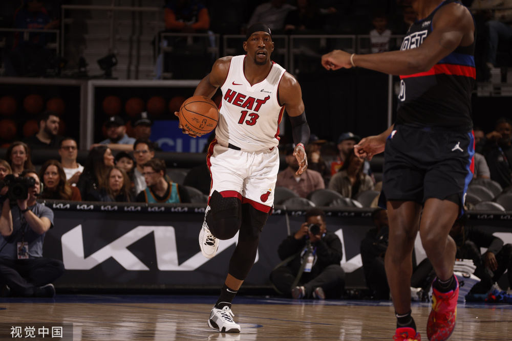 湖人强势德国男篮，阿德巴约送出助攻的简单介绍