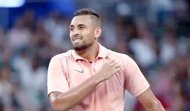 包含意大利网球队绝杀西班牙网球队，克耶高斯爆发神勇的词条