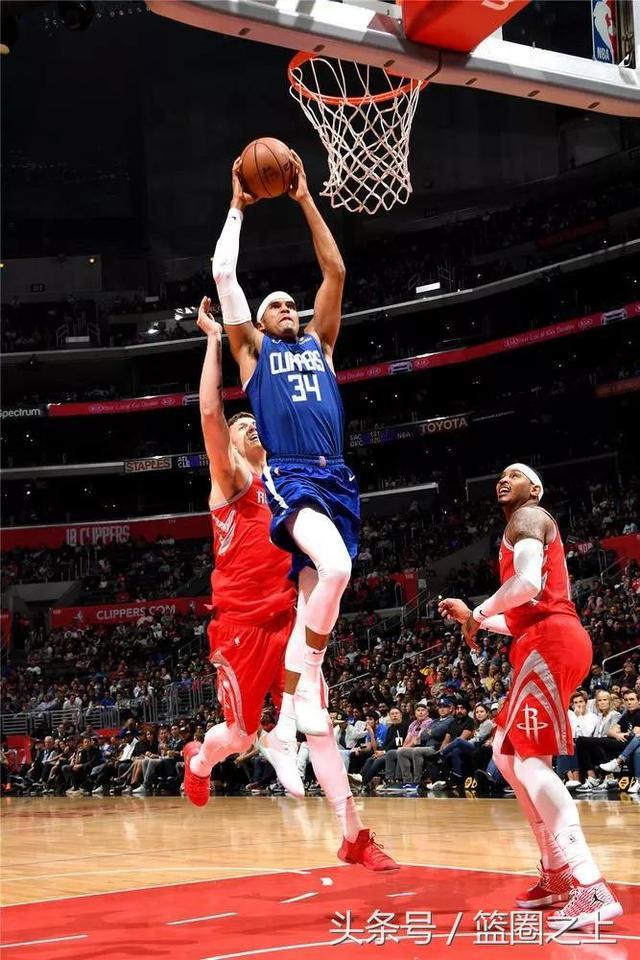 福建队力克北京队,保罗点燃赛场的简单介绍 福建队力克北京队,保罗点燃赛场的简单介绍