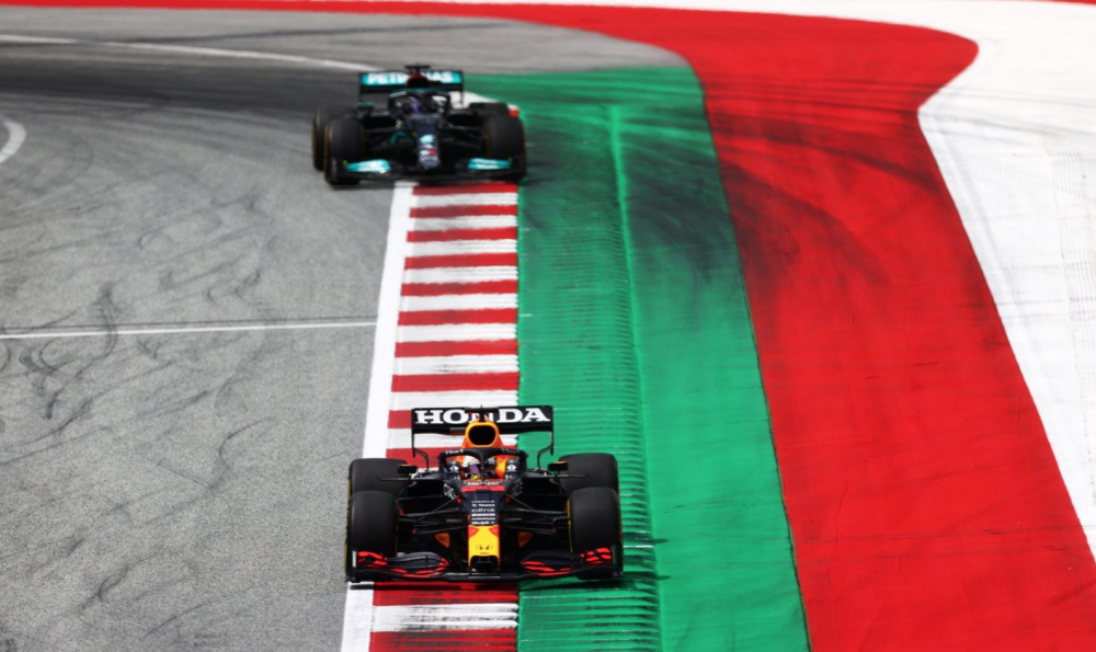 迈凯伦完胜梅赛德斯，塞恩斯状态火热的简单介绍